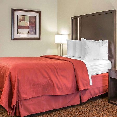 Quality Inn & Suites Woodland - Sacramento Airport Kültér fotó