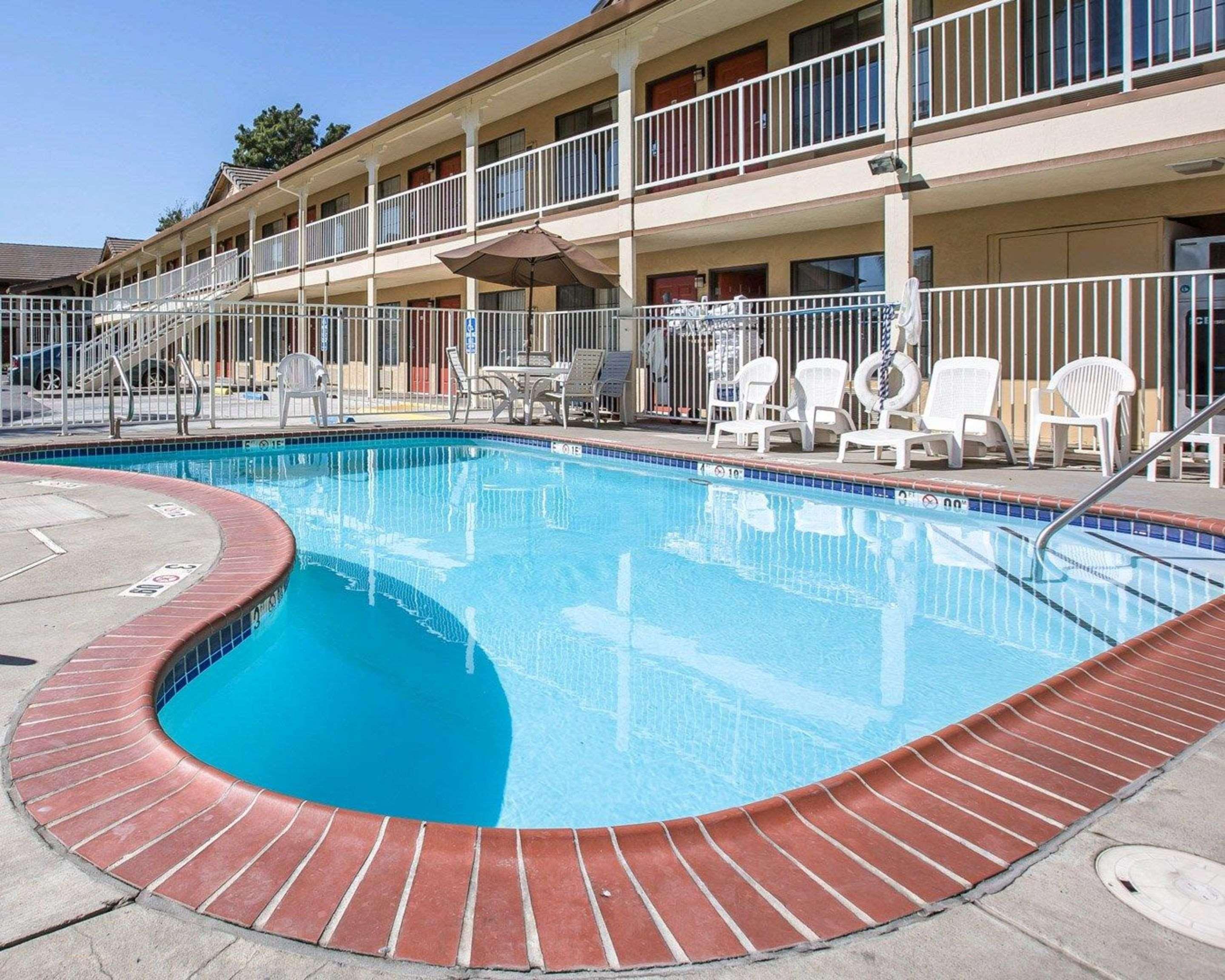 Quality Inn & Suites Woodland - Sacramento Airport Kültér fotó
