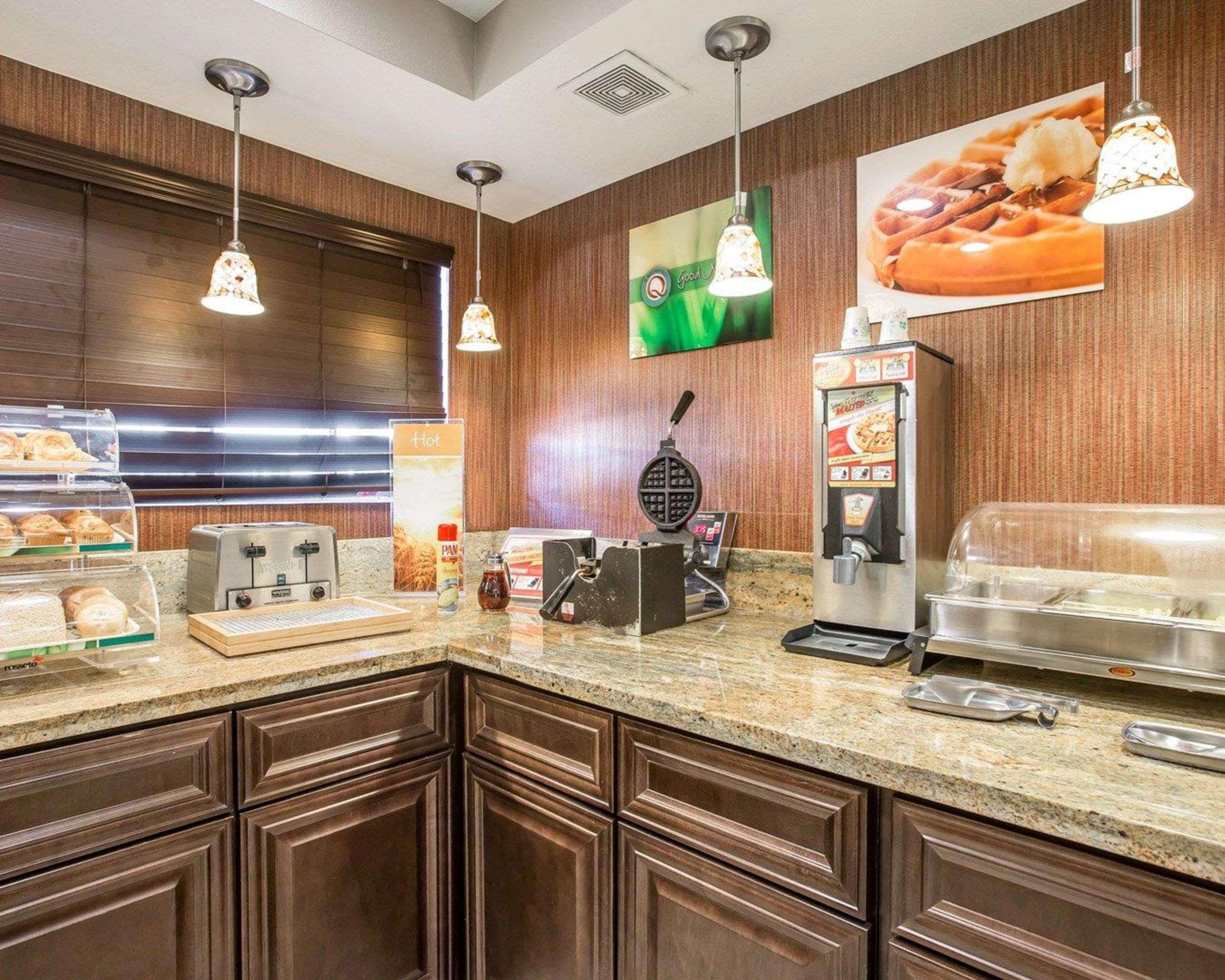 Quality Inn & Suites Woodland - Sacramento Airport Kültér fotó