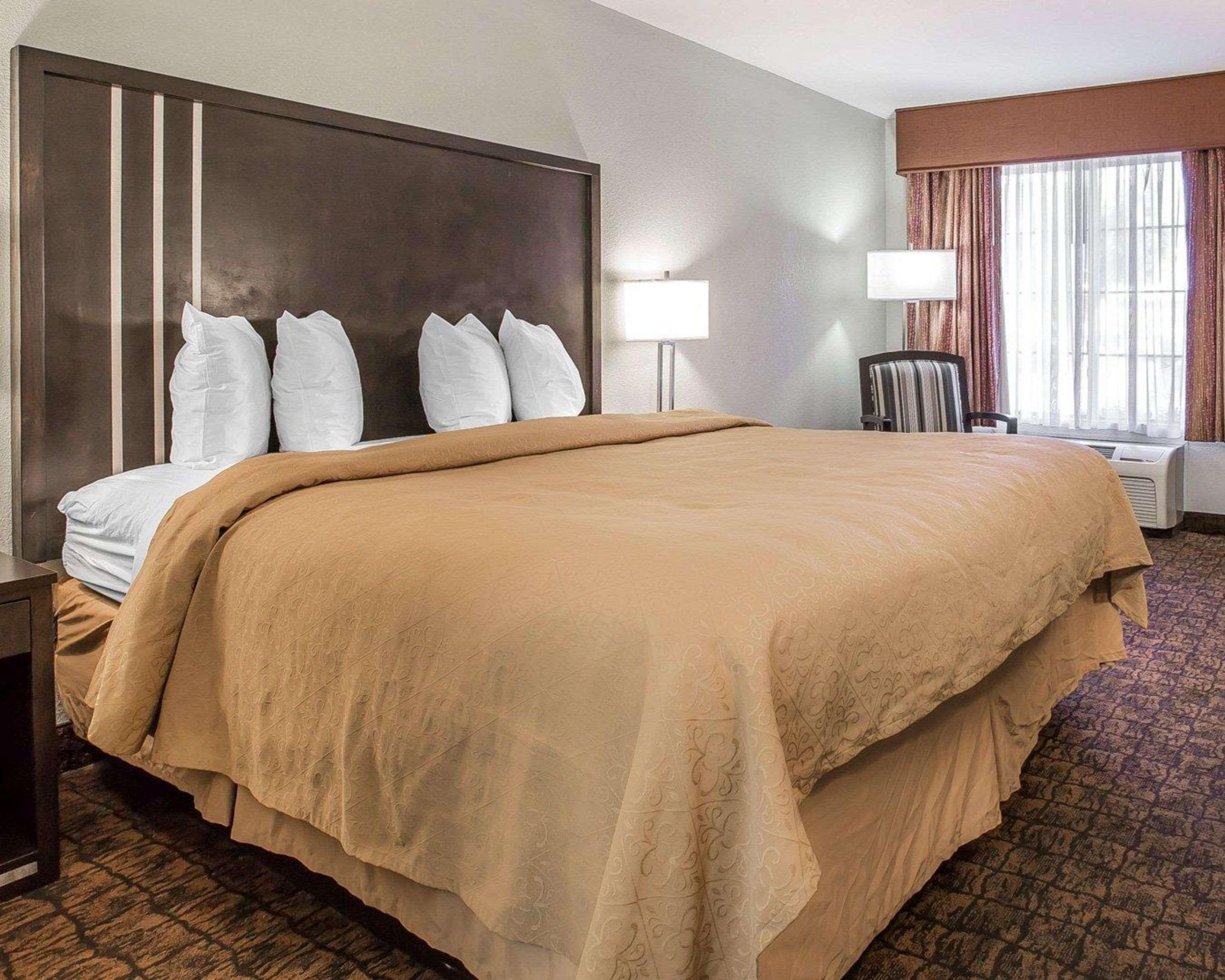 Quality Inn & Suites Woodland - Sacramento Airport Kültér fotó