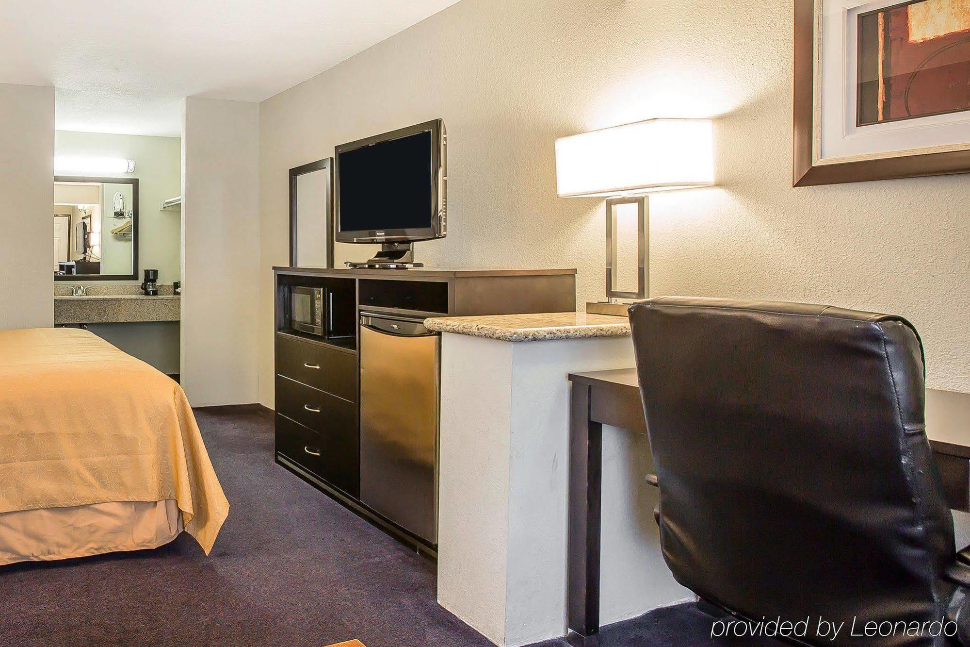 Quality Inn & Suites Woodland - Sacramento Airport Kültér fotó